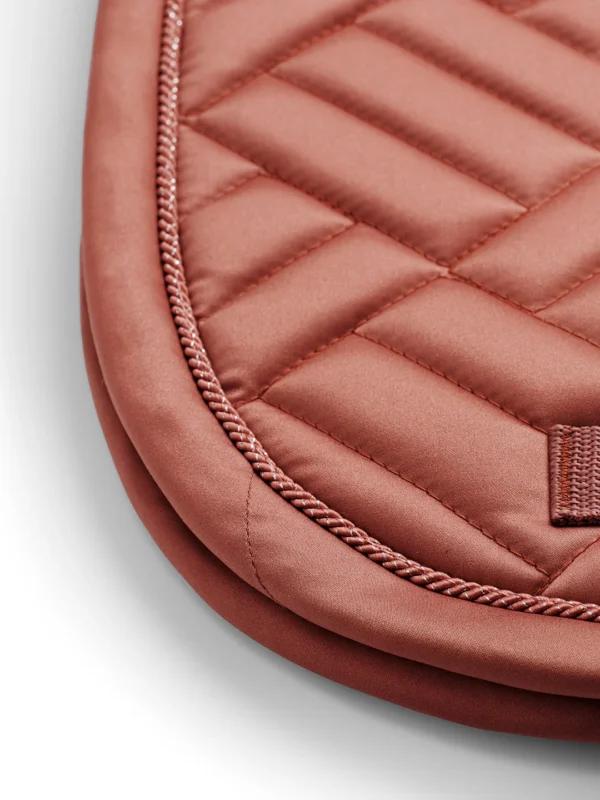 DRESSAGE SADDLE PAD MODERN CORAL FULL - EQUESTRIAN STOCKHOLM - Imagen 3