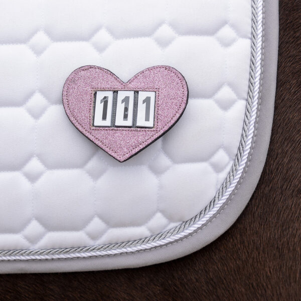 NUMBER HOLDER HEART