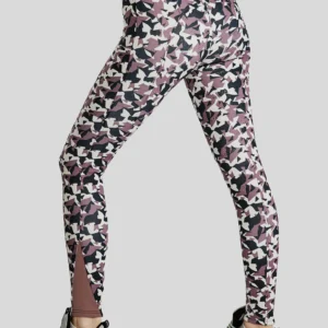 MOCAMI ALLOVER PRINTED HYBRID PULL ON