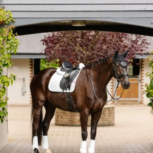SUEDE DRESSAGE SQUARE WHITE